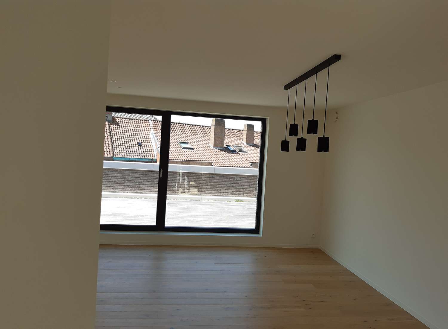 verfijnd schilderwerk van plafond en muur regio kortrijk